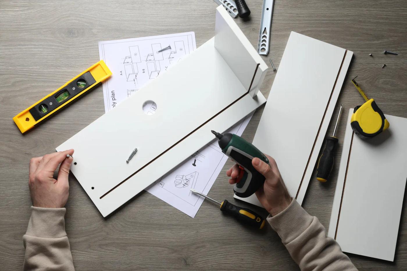 Kitchen cabinets & flat-pack assembly