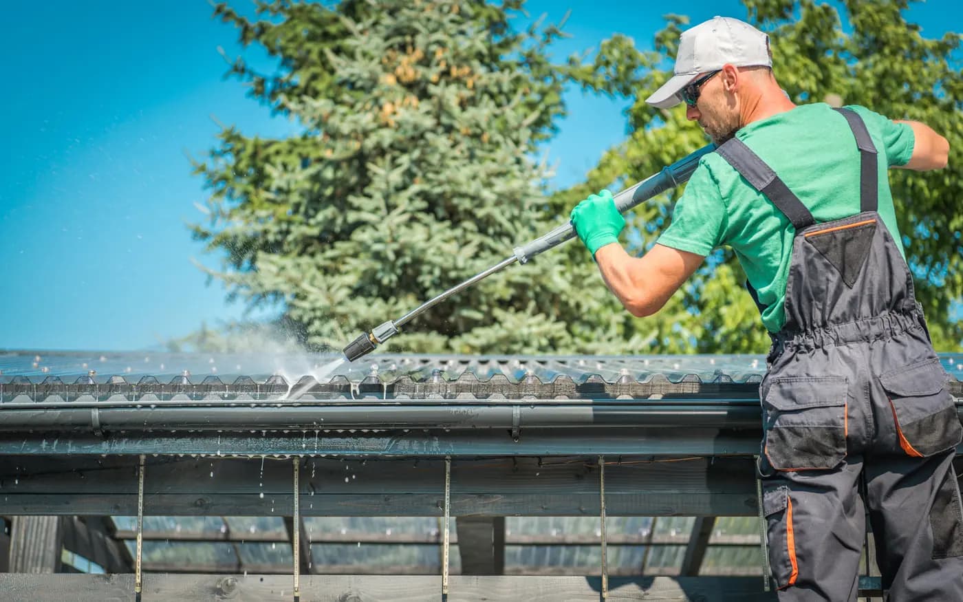 Gutter Cleaning, Pressure Washing & Roof Moss