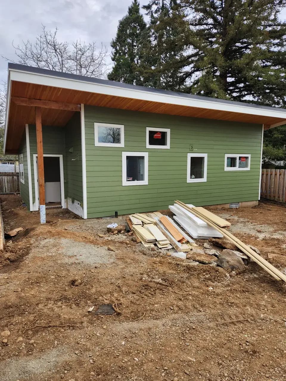 Painting adu green siding — Interior & exterior house painting — recent projects, HANDY TEAM PRO