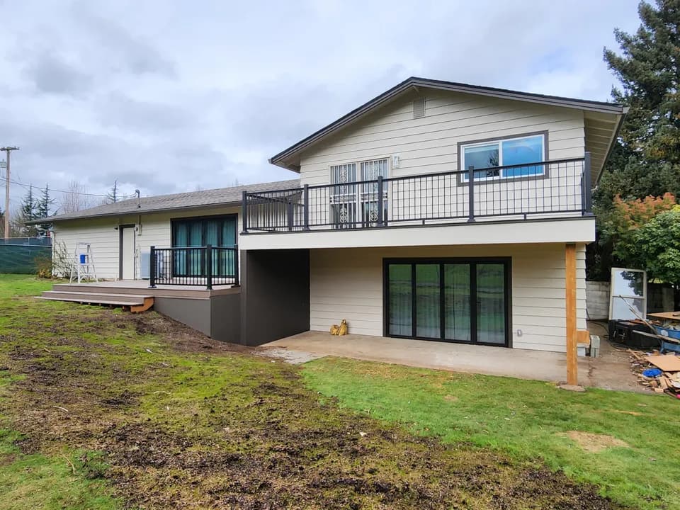Painting exterior beige two story deck — Interior & exterior house painting — recent projects, HANDY TEAM PRO