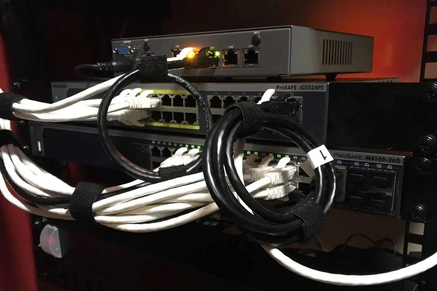 Ethernet Cabling & Wall Jacks in Battle Ground, WA — HANDY TEAM PRO