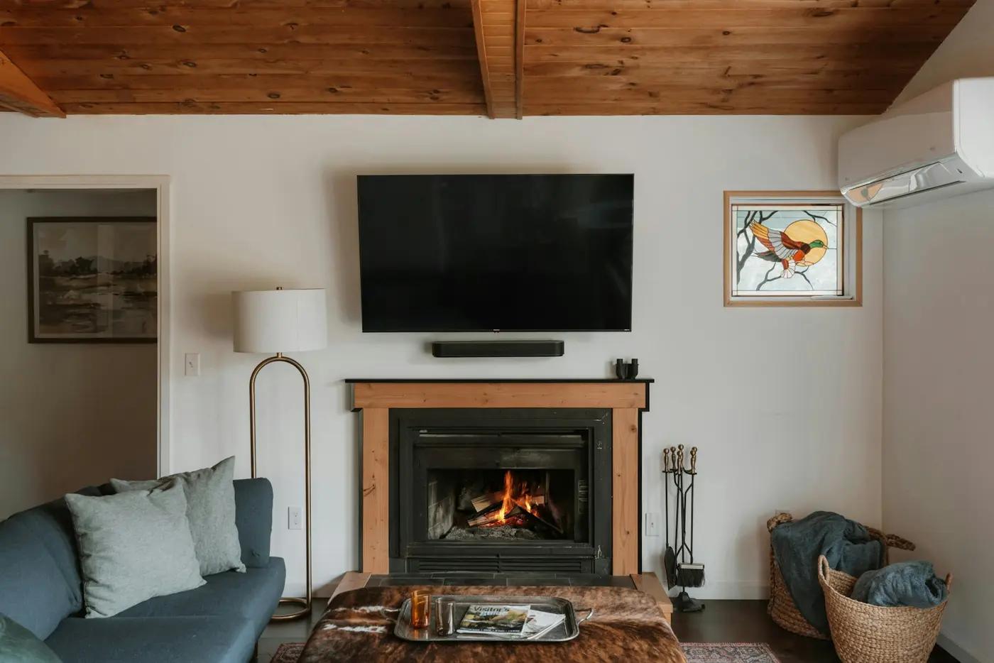 TV mounting & media setup — photo 4